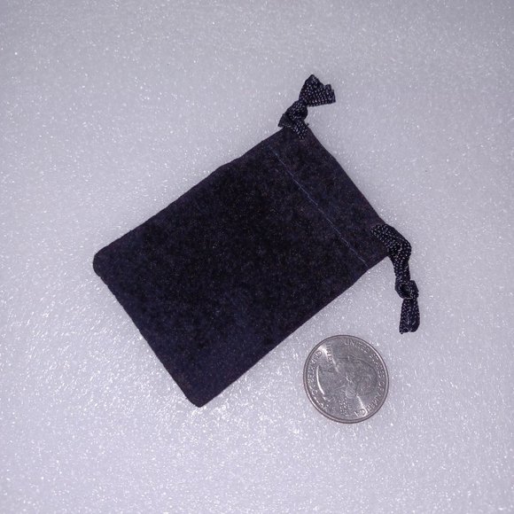 SWAROVSKI ELEMENTS (Light Pink rn-sil 7mm) Stud Earrings In Black Velvet Pouch - Picture 7 of 8